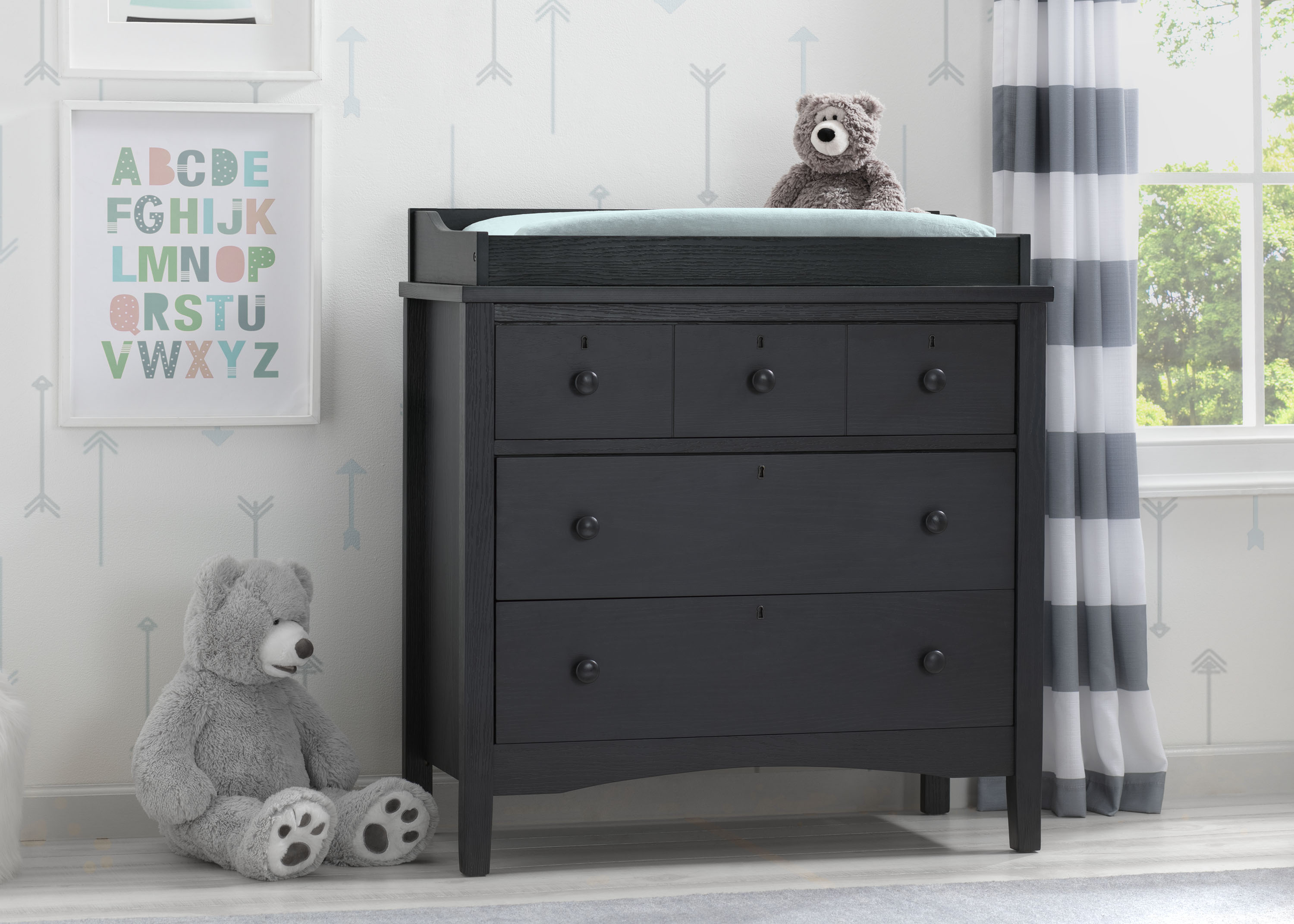 Farmhouse 3 Drawer Dresser with Changing Top and Interlocking Drawers Delta Children